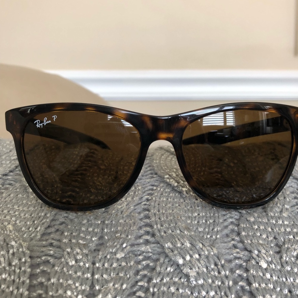 Ray-Ban wayfarer RB4184 Dark Havana polarized Sunglasses